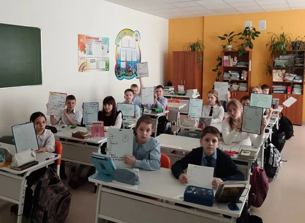 ☝️РАЗГОВОРЫ О ВАЖНОМ ☝️  Традиционно наша неделя началась с церемонии поднятия Государственного флаг