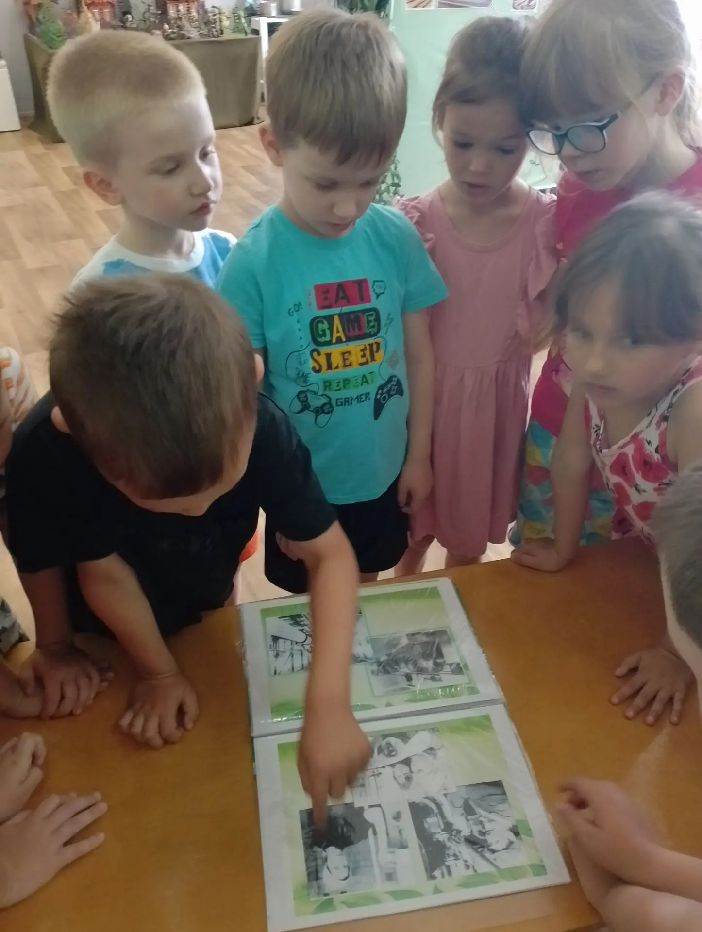 🐸 «Царевна-лягушка» в гостях у химического гиганта! 🧪✨