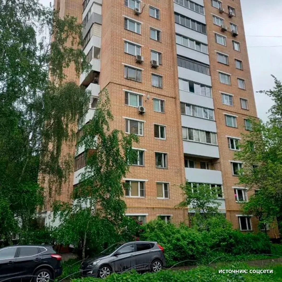 🛴 Электросамокат загорелся в квартире на юге Москвы.

Пожар произошёл утром в доме на улице Речнико