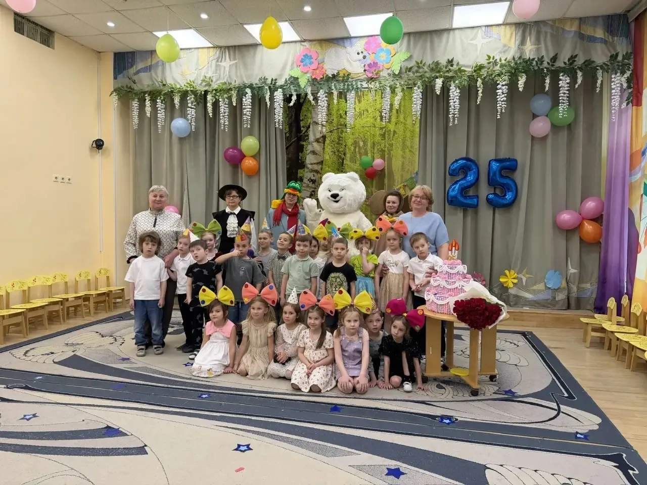 25 лет радости и открытий 🎈  🎉 Детский сад «Умка» отметил своё 25-летие — тёплый и по-настоящему рад
