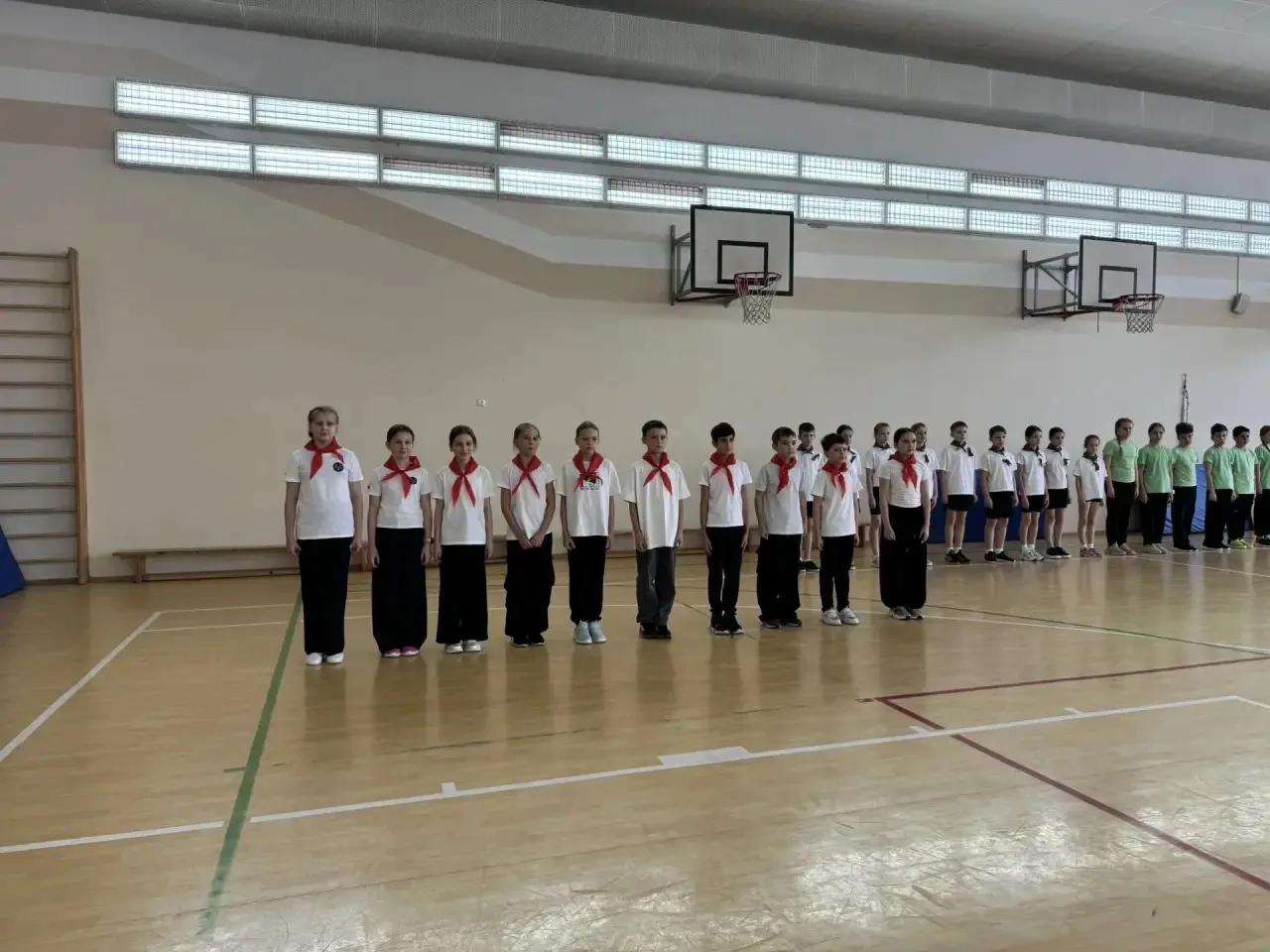 📣 Зарница: отборочный этап для 4 классов!  Сегодня состоялся захватывающий муниципальный этап отрядн