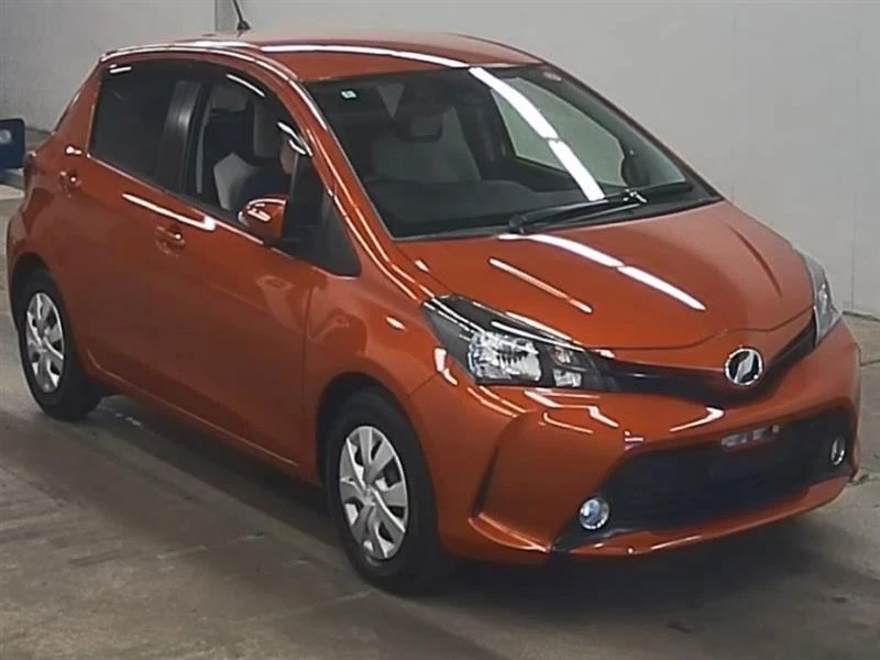 🔈автомобиль в наличии со стока 🇯🇵🚘Toyota VITZ LED EDITION