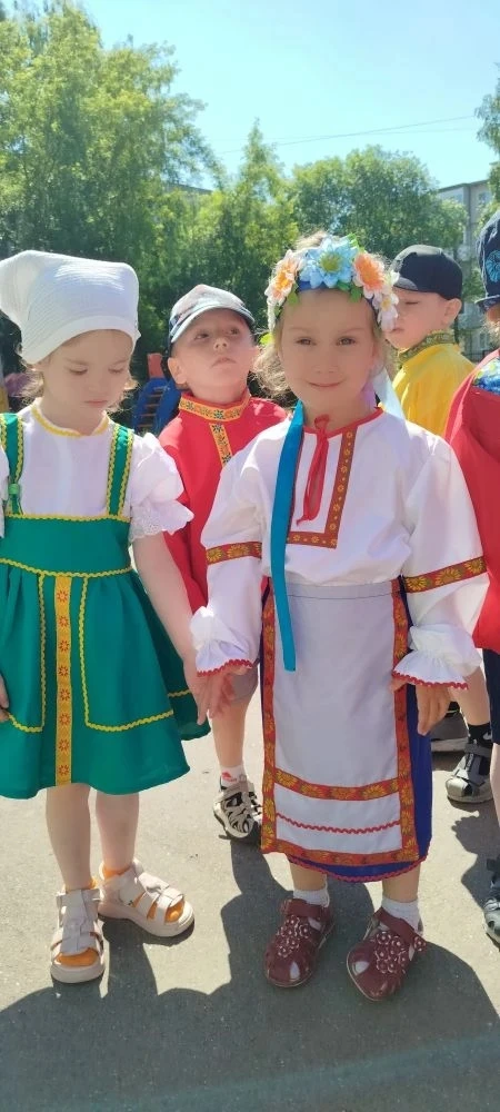 ♥️👍Яркими костюмами, дружными хороводами, красивыми танцами и весёлым играми встретили ребята 12 ию