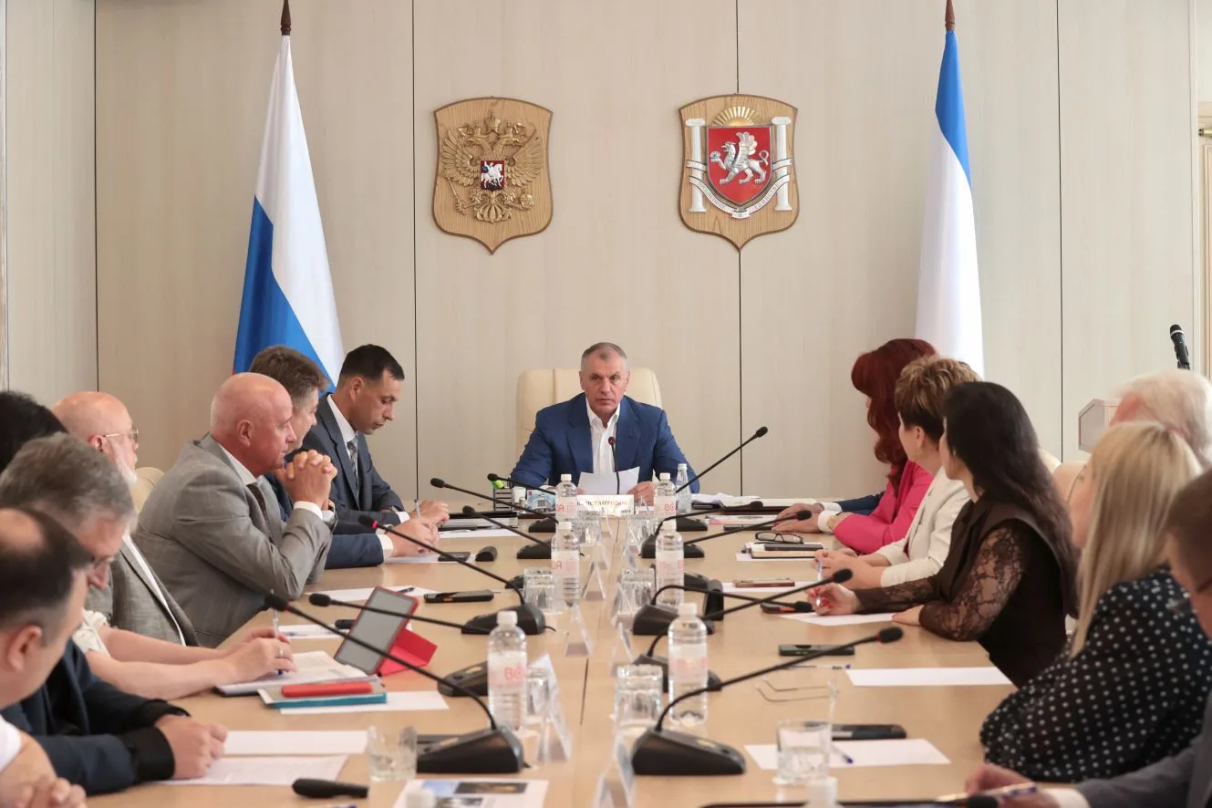 В рамках XIX Международного фестиваля «Великое русское слово» встретился с крымской мол...