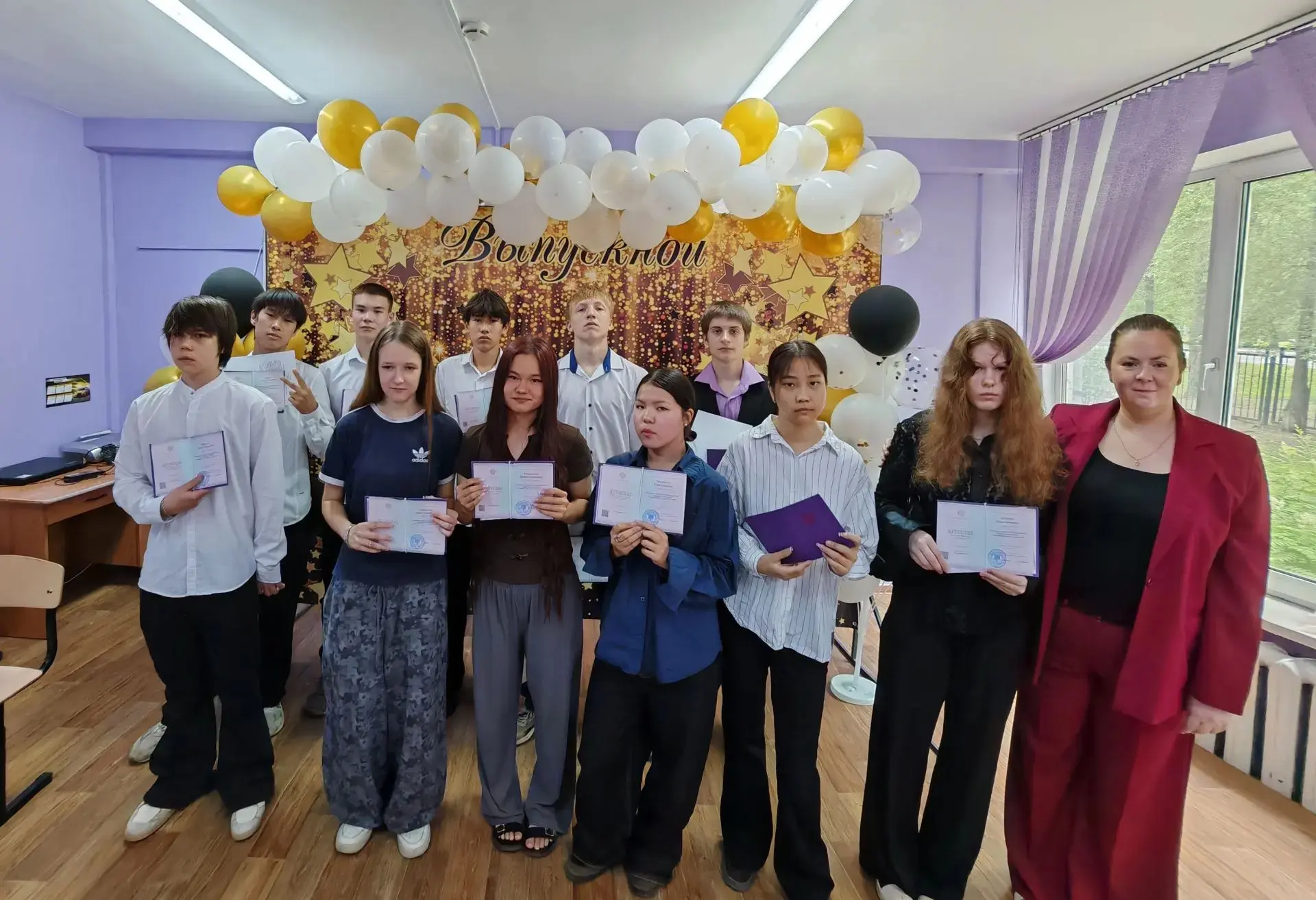 Поздравляем наших выпускников 9-х классов!🎉