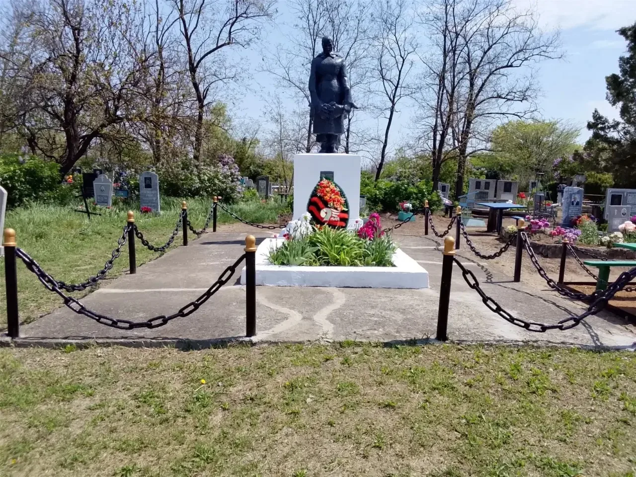 В Труновском муниципальном округе идет работа по сохранению объектов воинской славы. Пр...