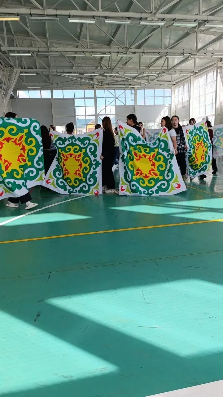 Наши ученики репетируют музыкальные номера к празднику Сабантуй! 🎶💃