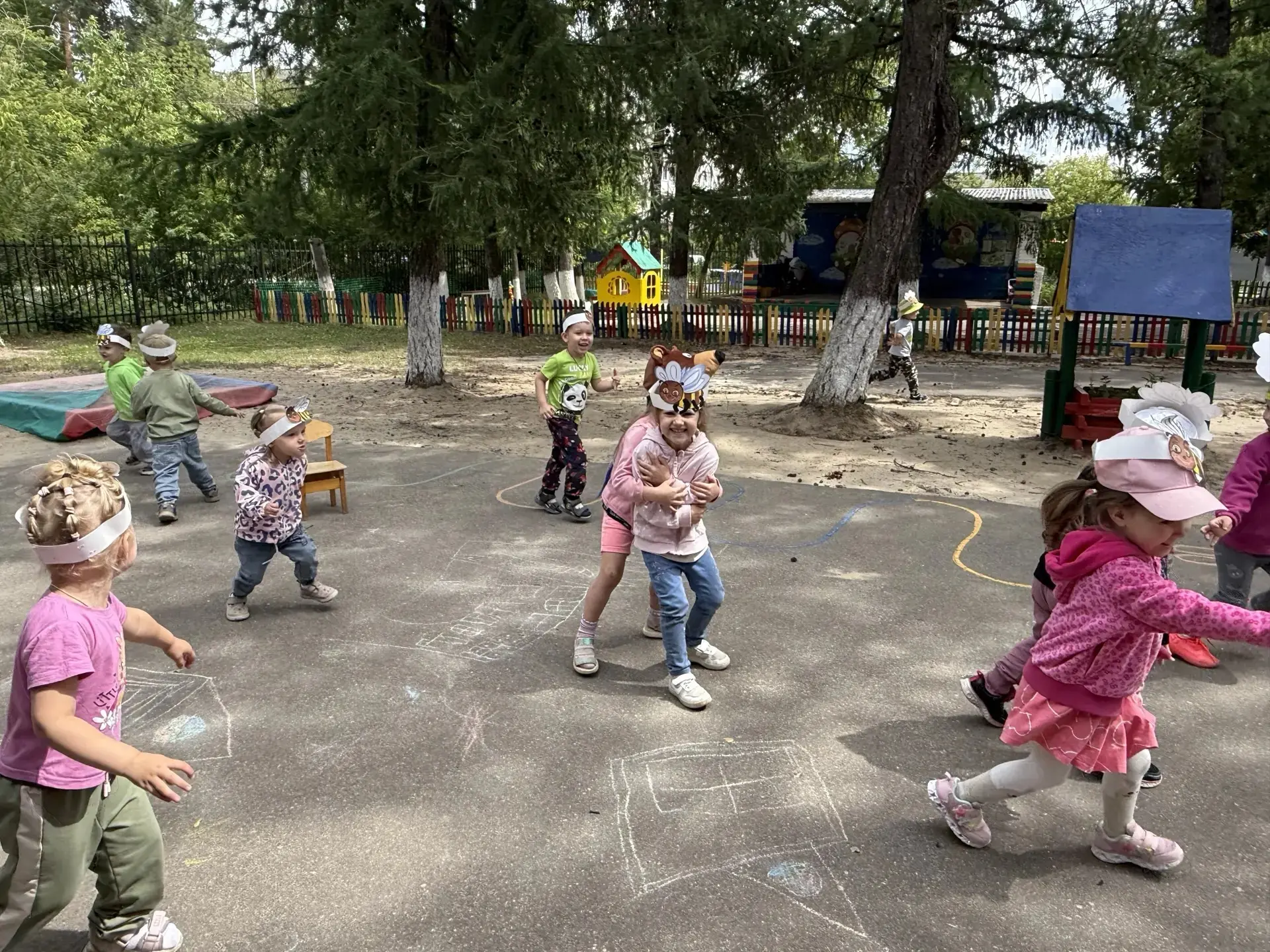 🌞 ДЕНЬ ЛЕТНИХ ПОДВИЖНЫХ ИГР! 🌞

Сегодня, 24 июня, в нашем детском саду особенный день! 
Мы отмечае