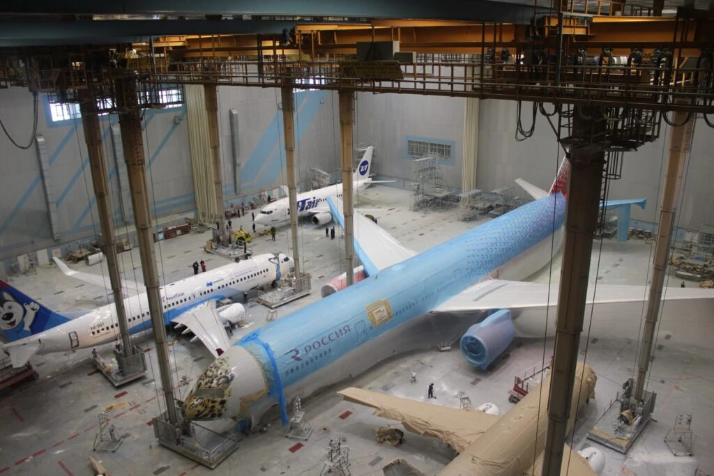 Покраску МС-21 и «Суперджетов» могут перенести из Ульяновска в Иркутск