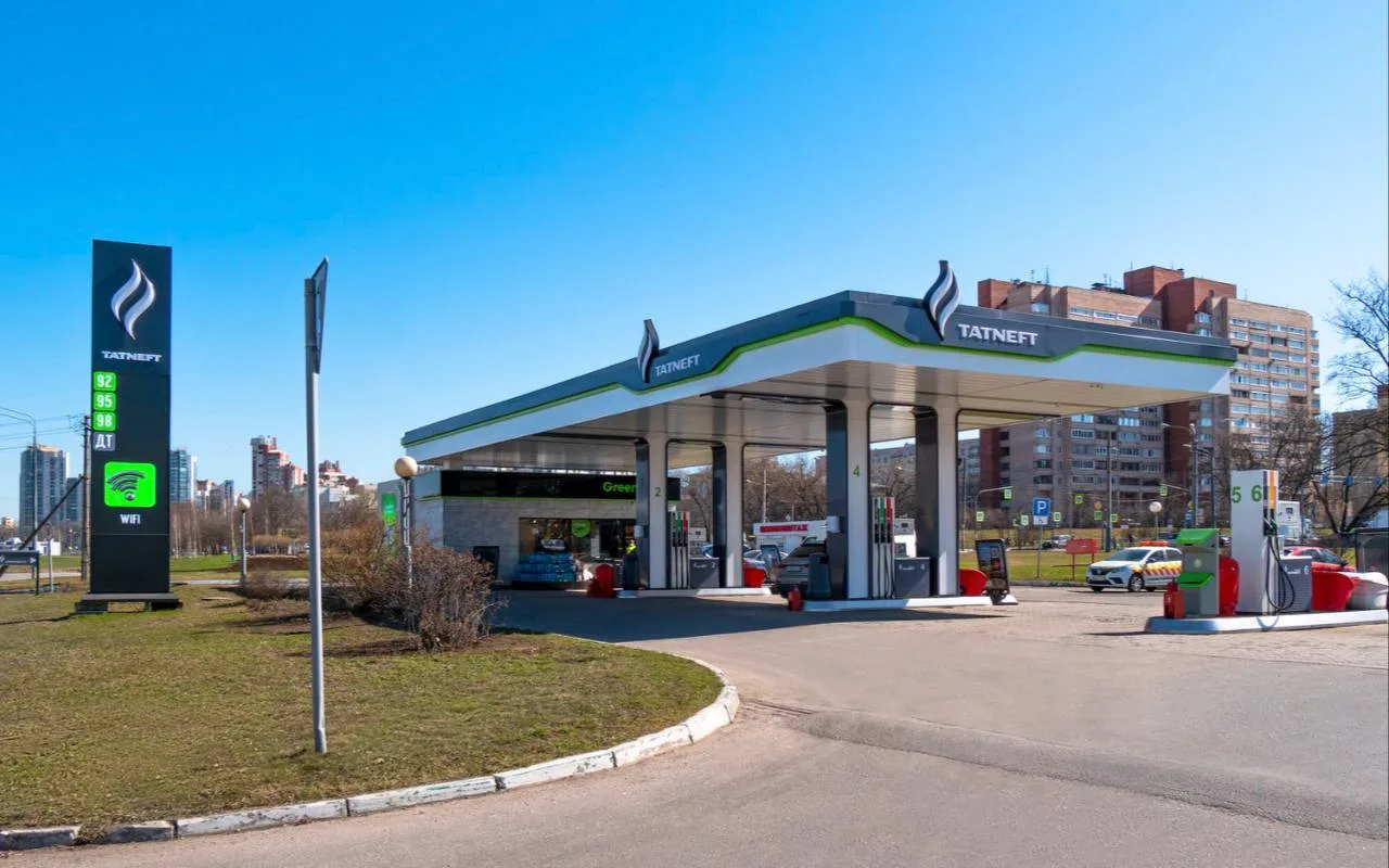 ⛽ На заправках «Татнефти» ввели лимит на продажу бензина: бензин до 20 литров на одного человека, ди