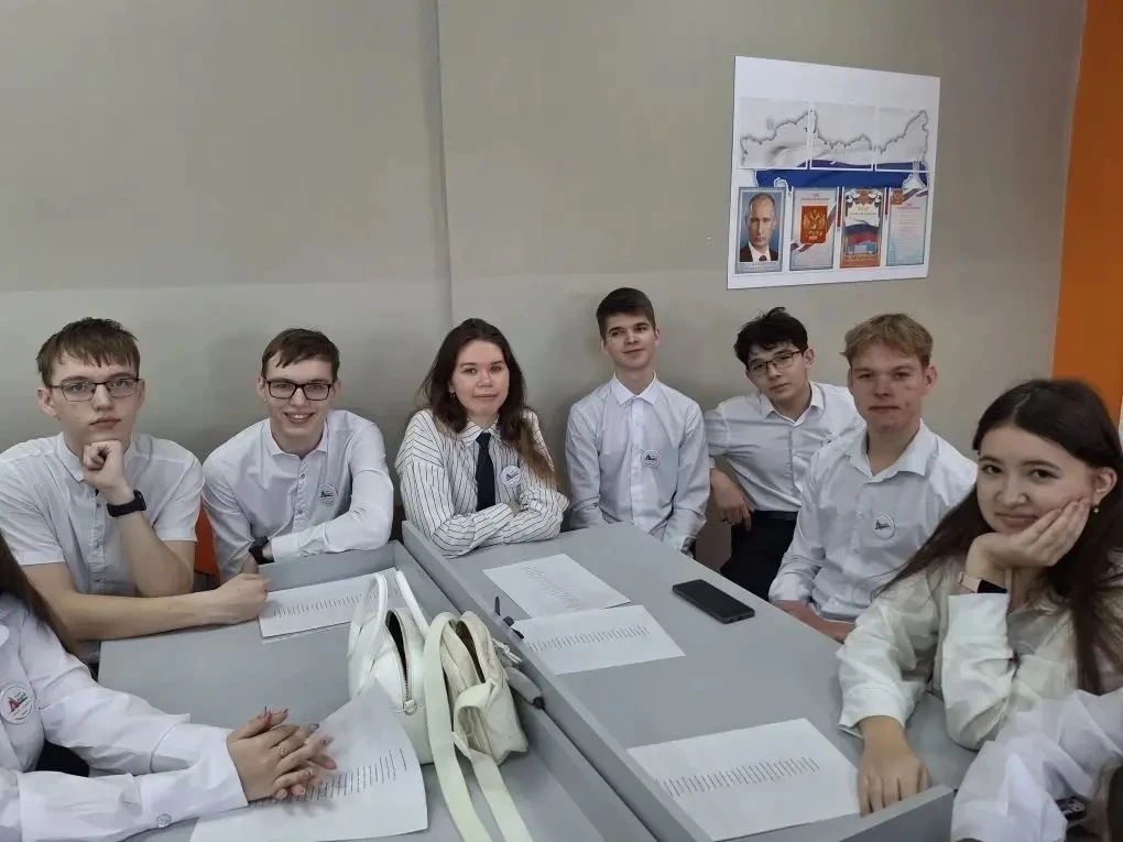 В конце января в городе прошла традиционная встреча старшеклассников, посвященная Дню студента.🧑‍🎓  