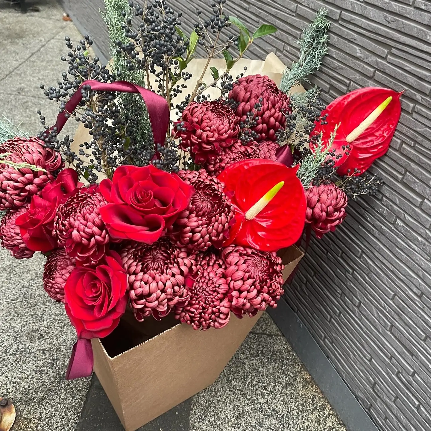 Добро пожаловать в наш цветочный уголок в MAX! 🌷

Че•Ми•Че - цветочный с акцентом на заботу и серви