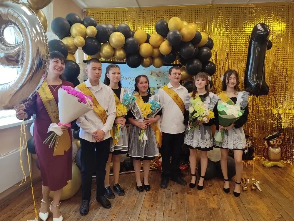 "В добрый путь, выпускники!"