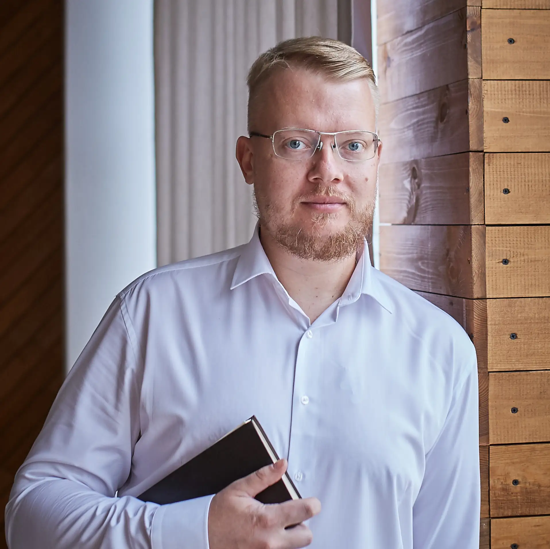 Действия при посещении кладбища. 

8 шагов без суеверий. 

Летом многие направляются на кладбище. 

