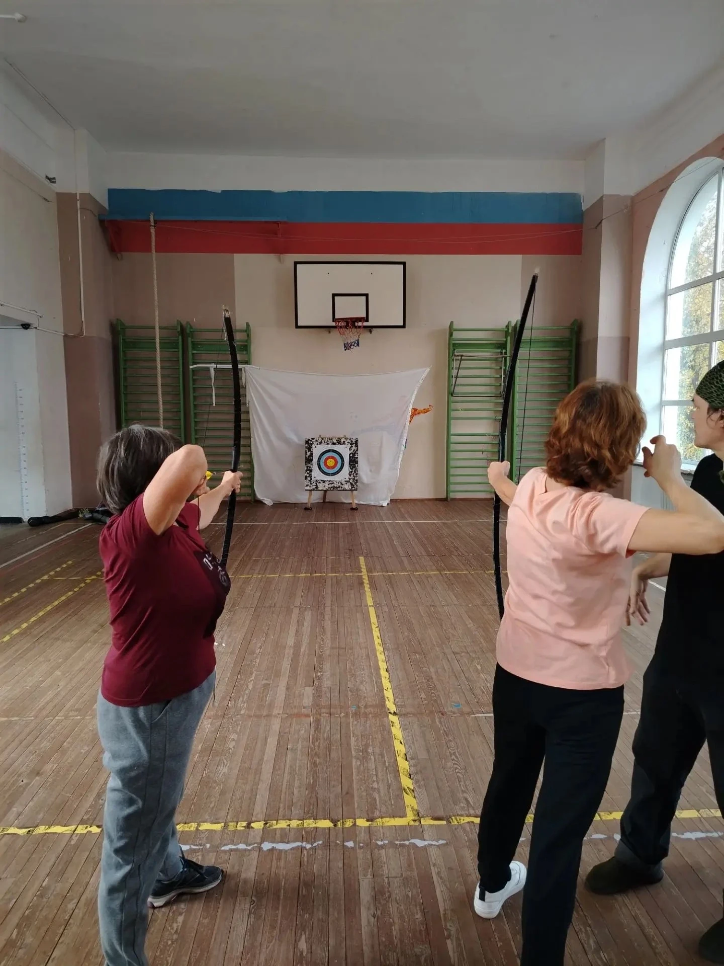 🏹 Участники группы «Активное долголетие» попробовали свои силы в стрельбе из традицион...