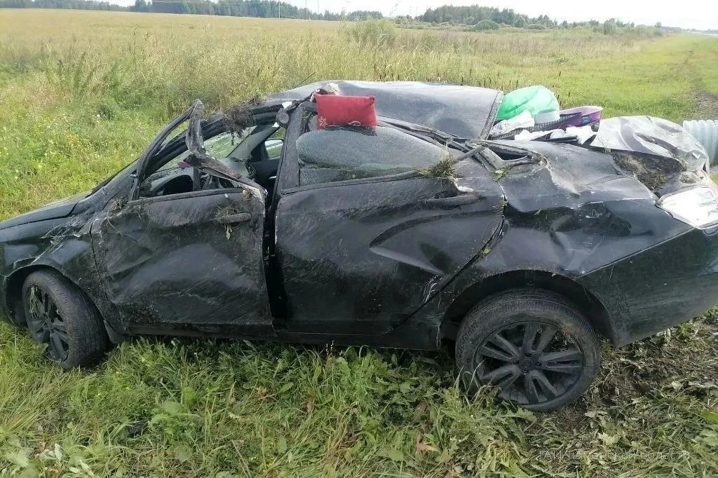 😱 Водитель из Югры уснул за рулём и чуть не погубил всю семью на трассе