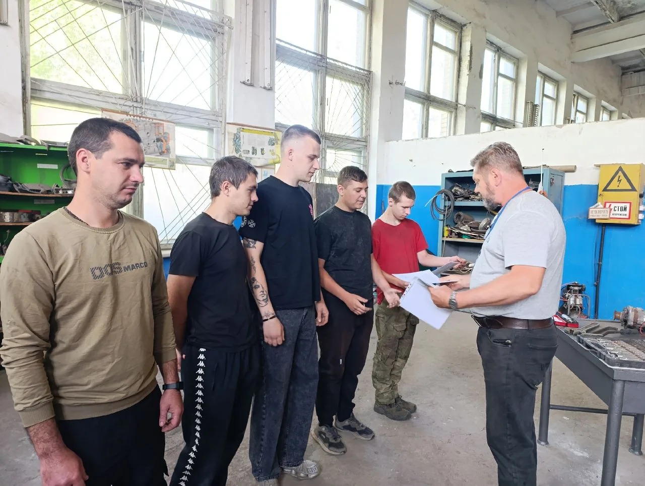 🎓Первомайский колледж: первые шаги в будущее автосервиса!

23 июня в ГБПОО ЛНР «Первомайский коллед
