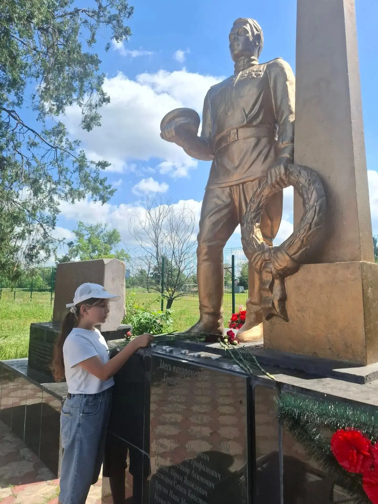 Окончание недели в нашем лагере «Улыбка» было очень насыщенным и ярким:
- экологическая кругосветка 