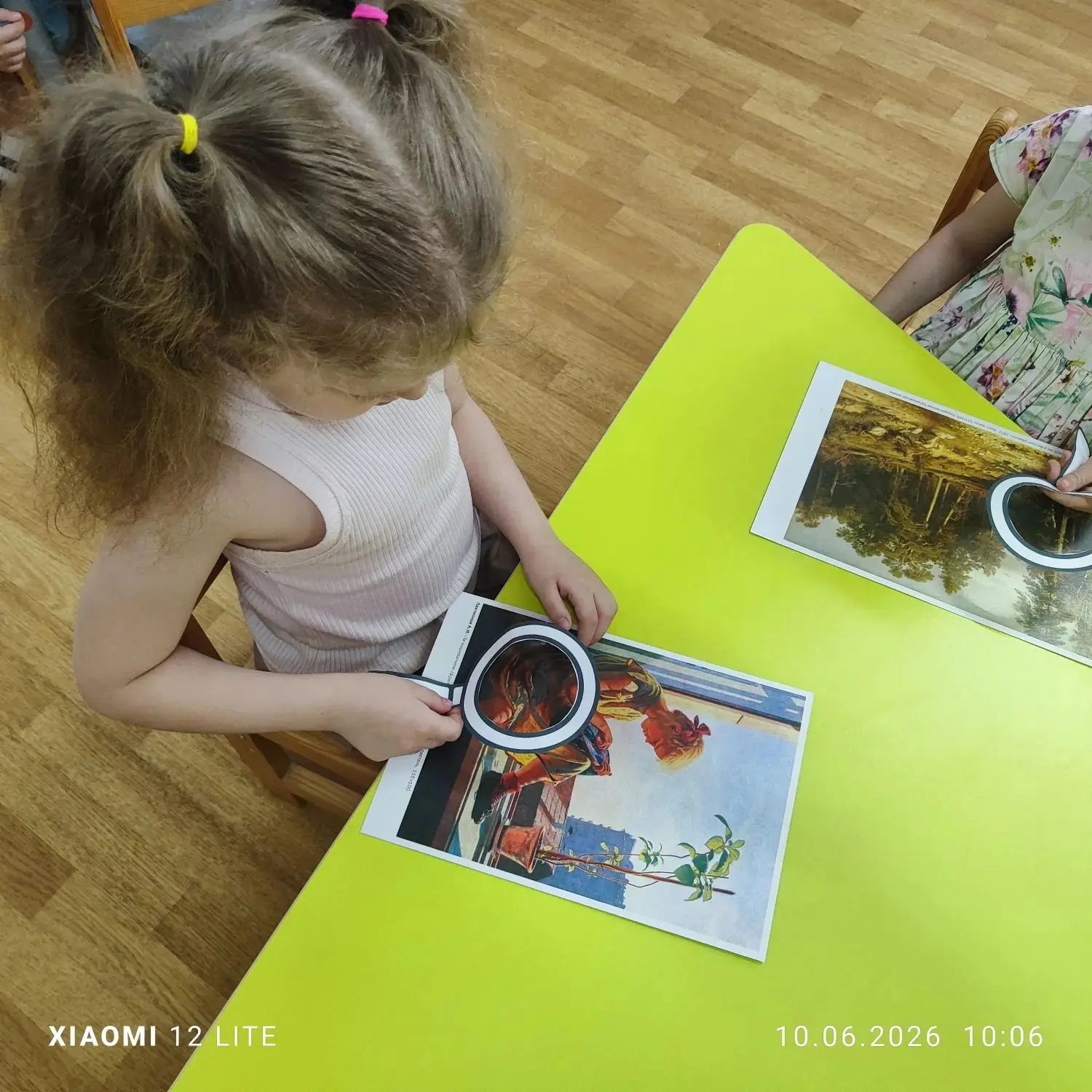 🇷🇺 День России в средней группе🌈 прошел через увеличительное стекло! 🔍