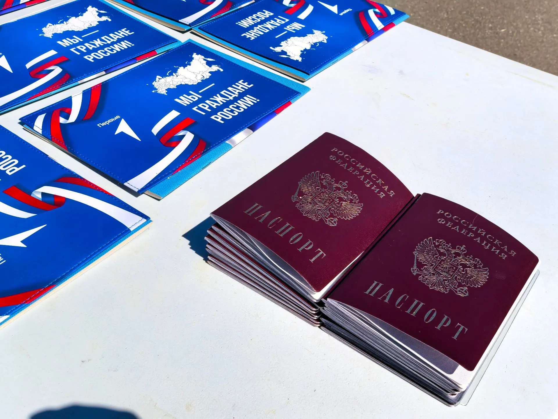 Первые паспорта в главный праздник страны
 
🔥Сегодня в День России в парке «Патриот» прошло знамена