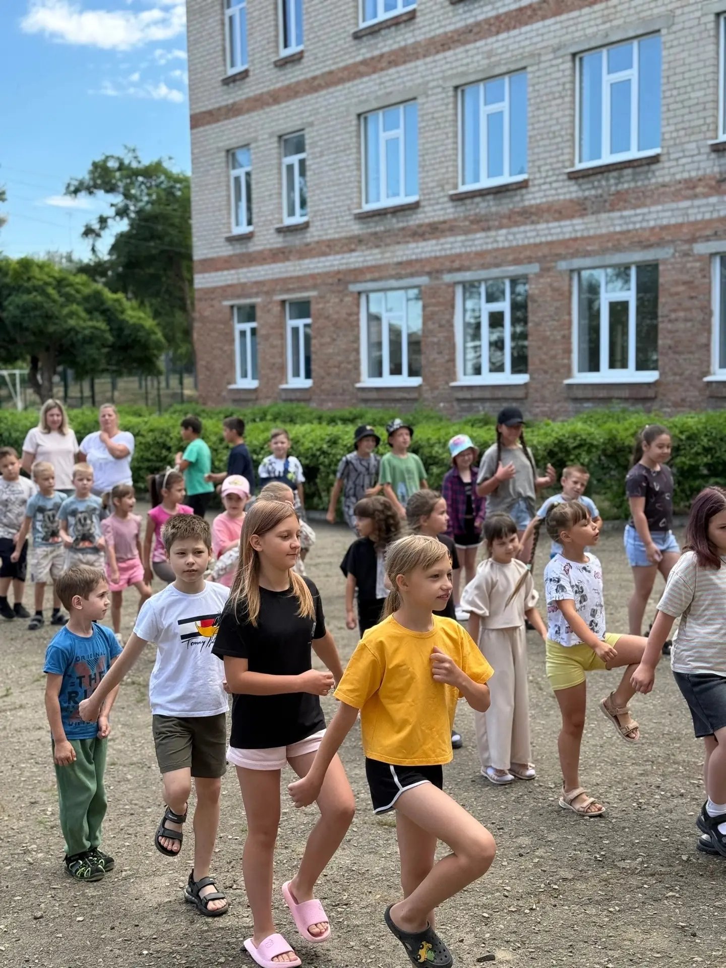 🌈Сегодня состоялся очередной интересный, наполненный развлечениями, день в пришкольном лагере «Раду