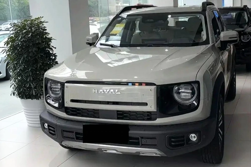 В Китае начались продажи новой версии кроссовера Haval Dargo с традиционной гибридной у...