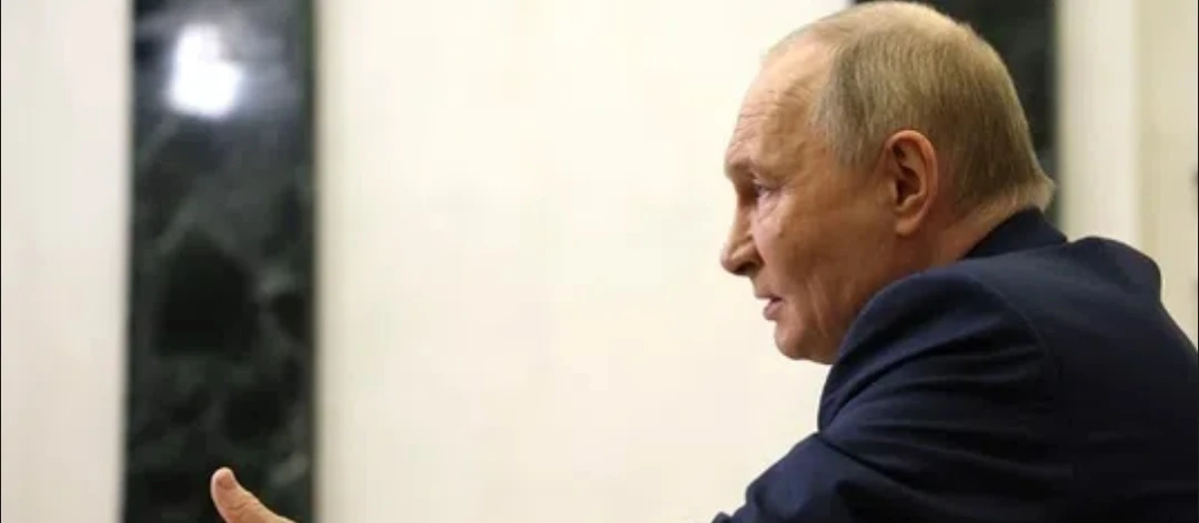 Так так..
✅12 минут назад появилась новость..
❗ПЕРВАЯ ОФИЦИАЛЬНАЯ РЕАКЦИЯ ПУТИНА НА ТОПЛИВНЫЙ ТРЕШ❗ 