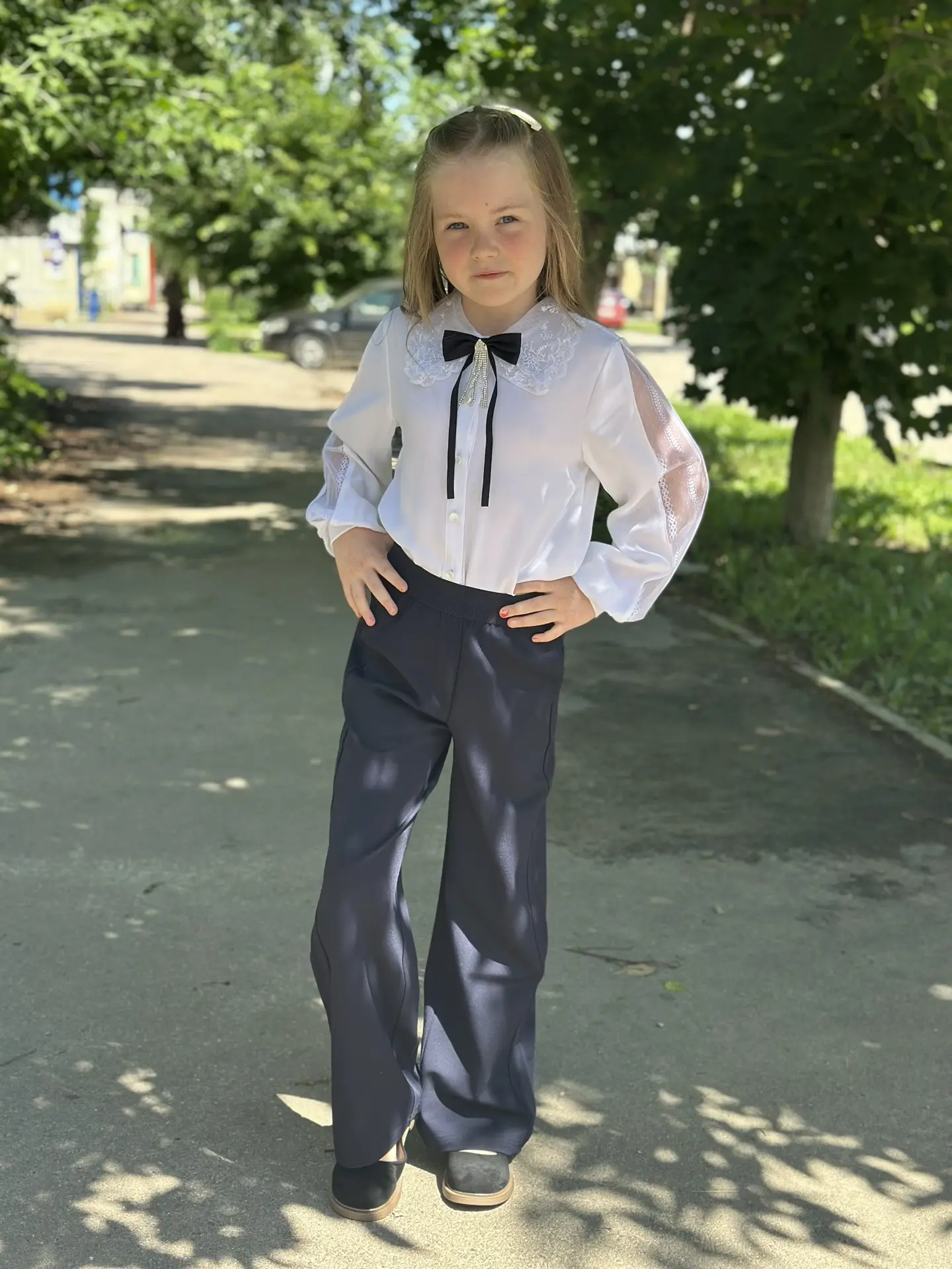 Блузка 
В размере 116-134 см 
🛍️ 2.290₽

Брючки трикотаж на резинке 
🎨 Синий 
🎨 Черный 

Размеры 