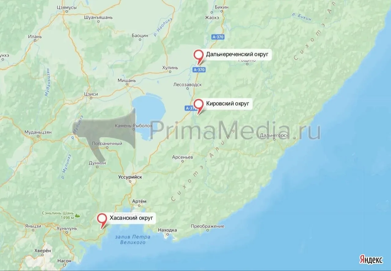В трёх округах Приморья до сих пор перекрыты и ограничены дороги из-за переливов