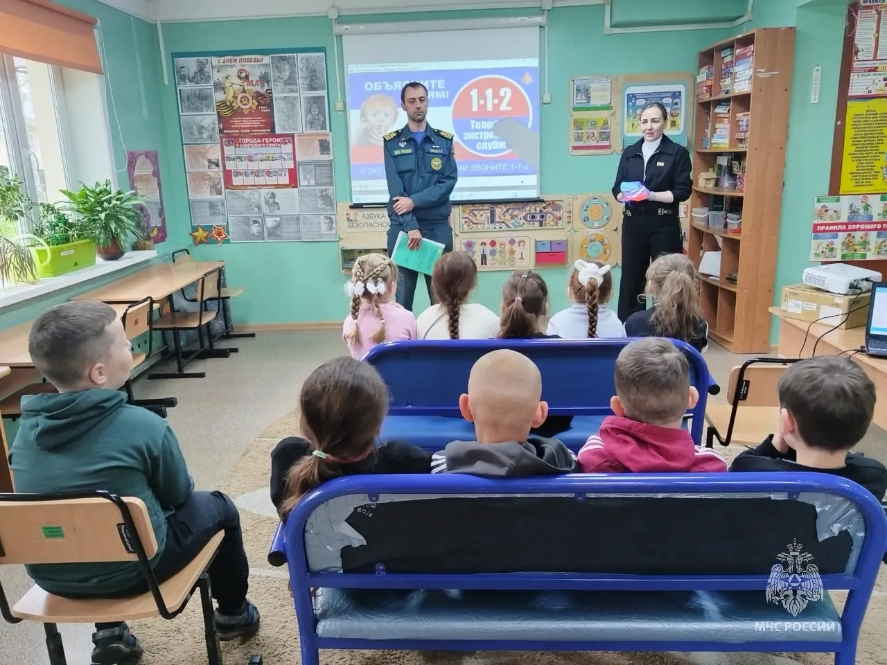 Как у водоема быть в безопасности учат ребят инспекторы ГИМС МЧС России 

В Хабаровском крае продолж