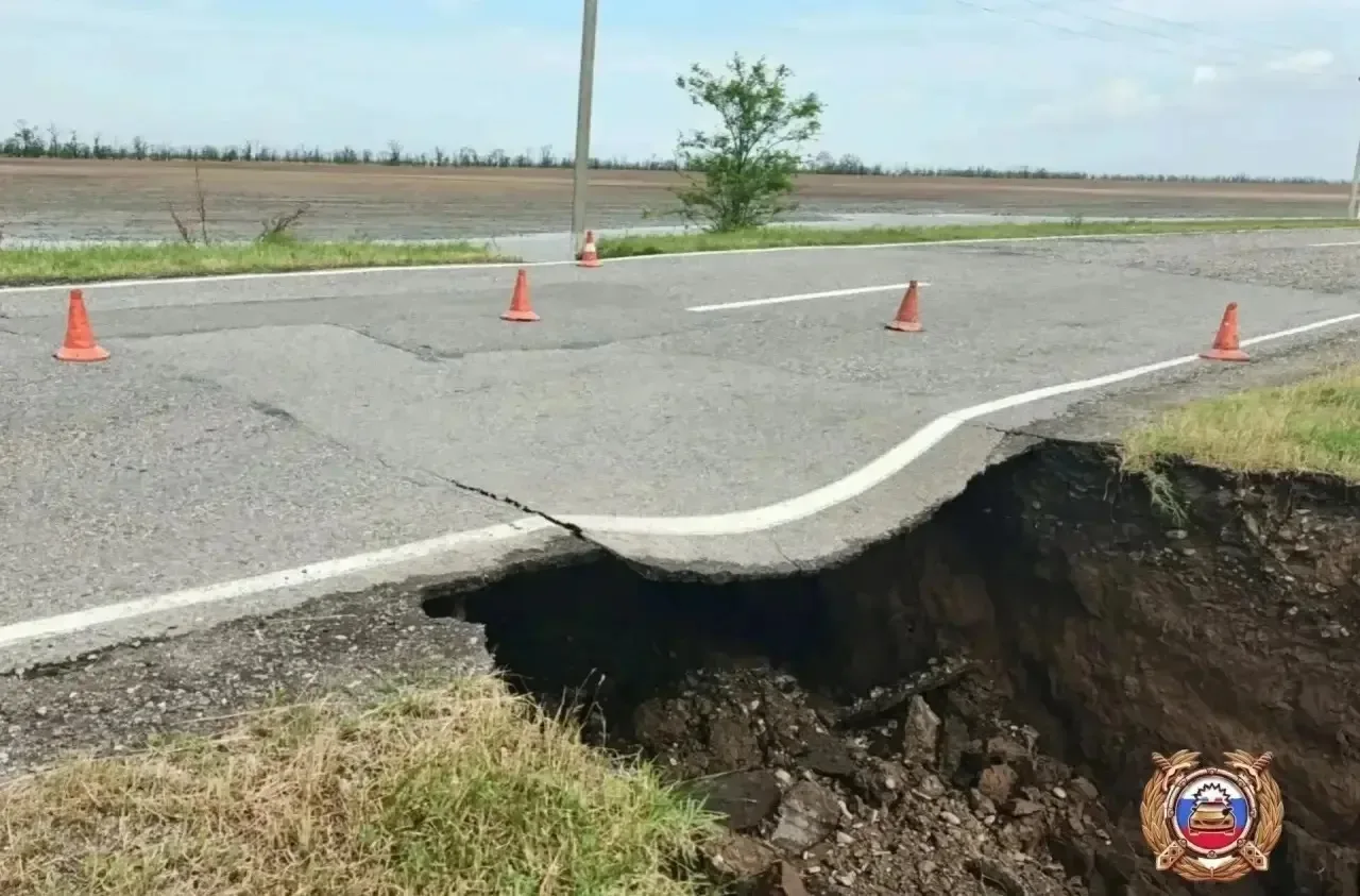 ❕В Курском округе восстановят дорогу, поврежденную селевым потоком. 

Такое поручение дал губернатор