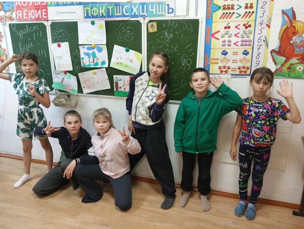 Космическая радуга зажигает звёзды в День защиты детей! 🚀🌈
