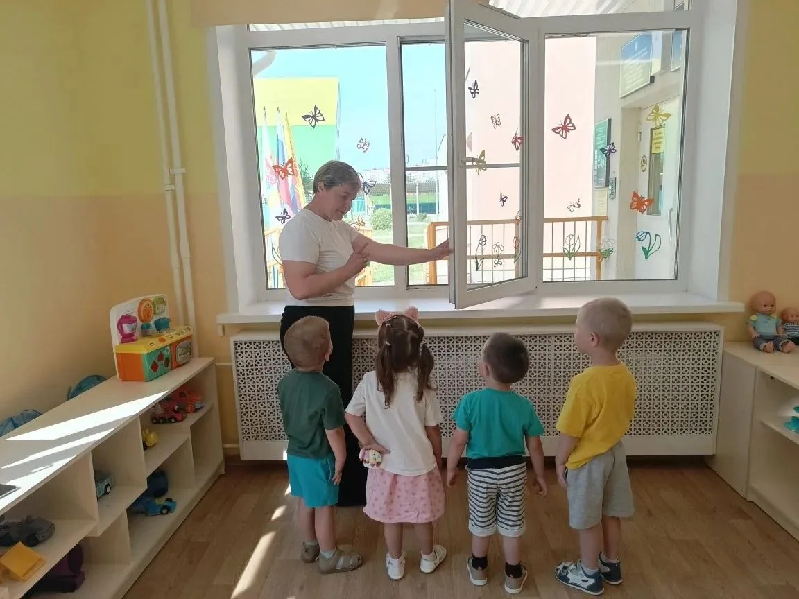 ☀️Наступила жаркая погода, в домах часто открывают окна для проветривания помещений. Распахнутые нас