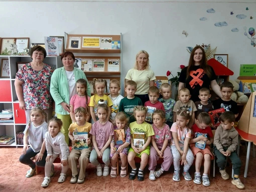 В нашем детском саду мы тоже не оставили без внимания в такой замечательный праздник, ведь с произве