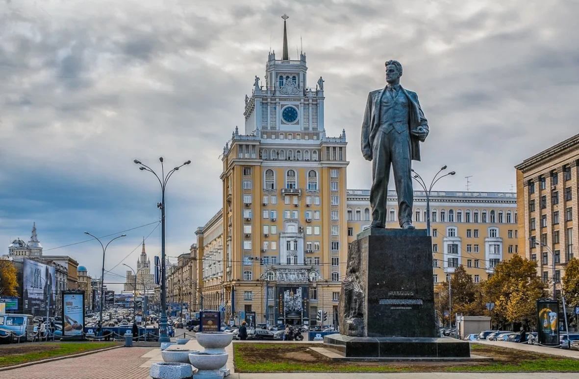 "Тверь-в Москву дверь"
