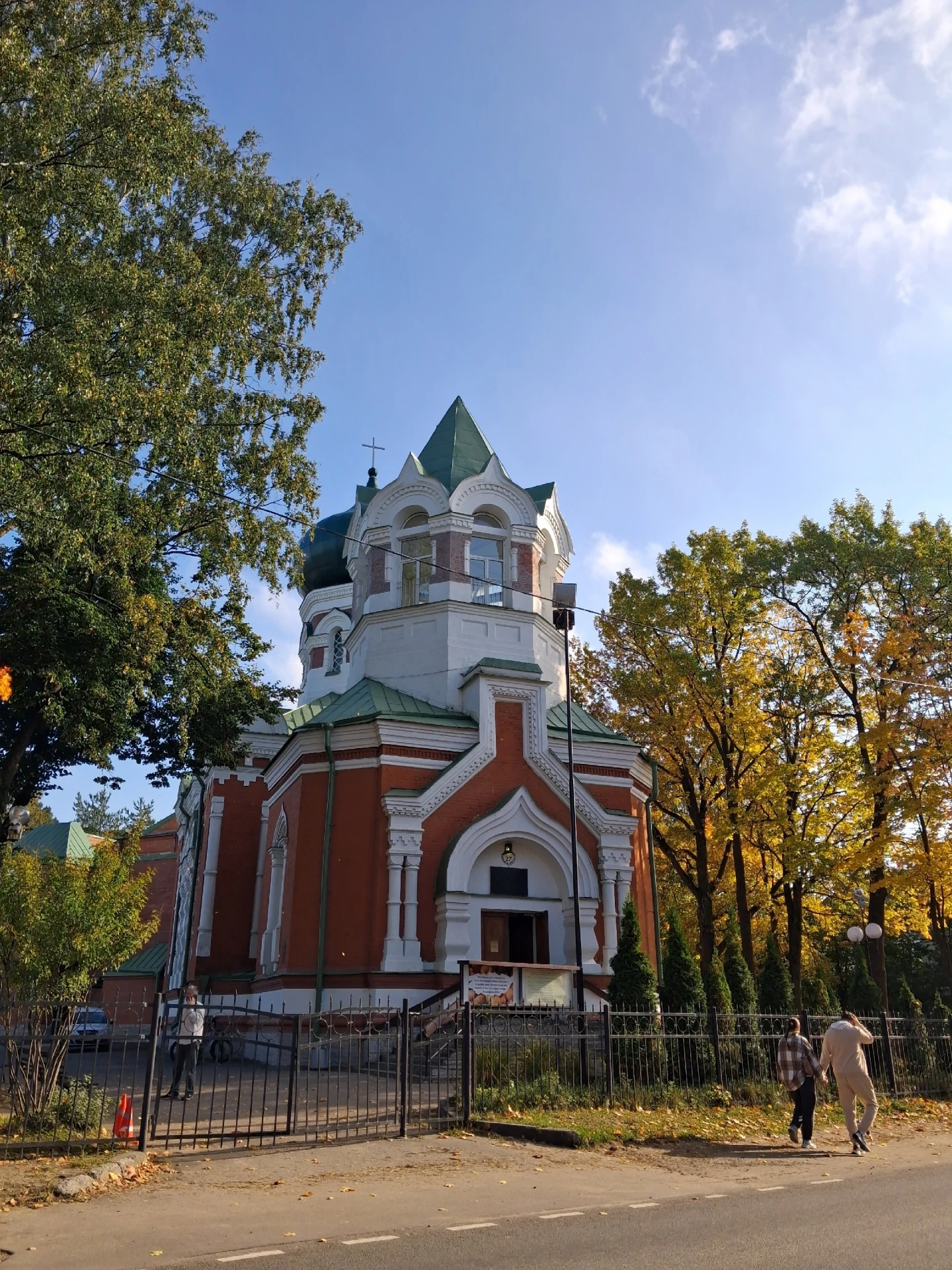 Санкт-Петербургская церковь евангельских христиан-баптистов в Озерках на фото Ирины Мал...