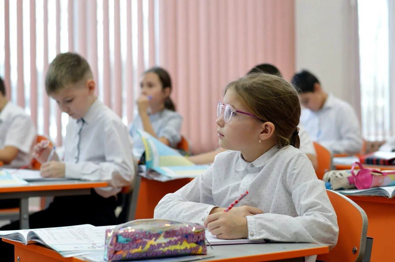 Уважаемые родители будущих первоклассников! С 1 апреля начинается прием заявлений  в 1 ...