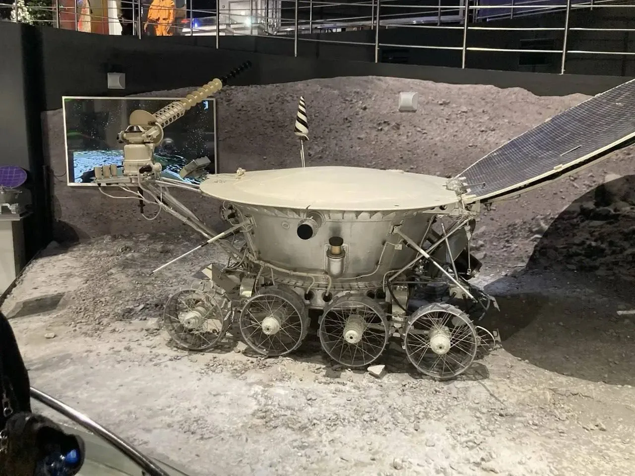 🛰️ МУЗЕЙ КОСМОНАВТИКИ   Ученики 2-Г класса побывали на обзорной экскурсии в Музее Космонавтики.  Мер