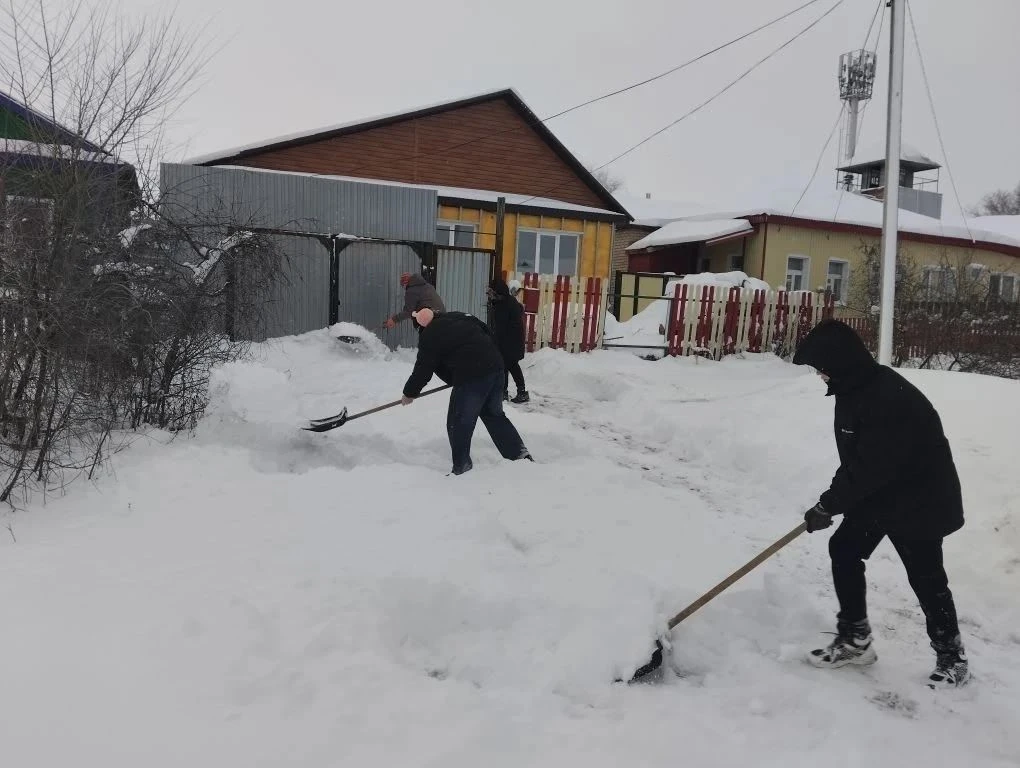 Забота о семьях защитников Родины: Волонтёры в деле Наши добровольцы из волонтёрского отряда «Мы – в