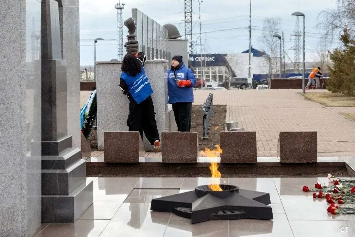 🎗Памятники в Сургуте приведены в порядок и готовы к празднованию Дня Победы.  В преддверии праздника