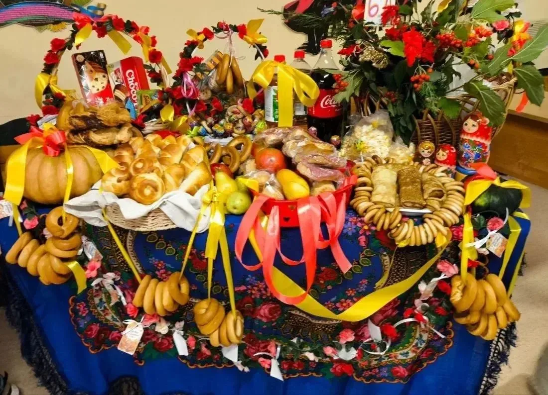 В школе им. Героя России С.А. Наточего прошла праздничная осенняя ярмарка, приуроченная...