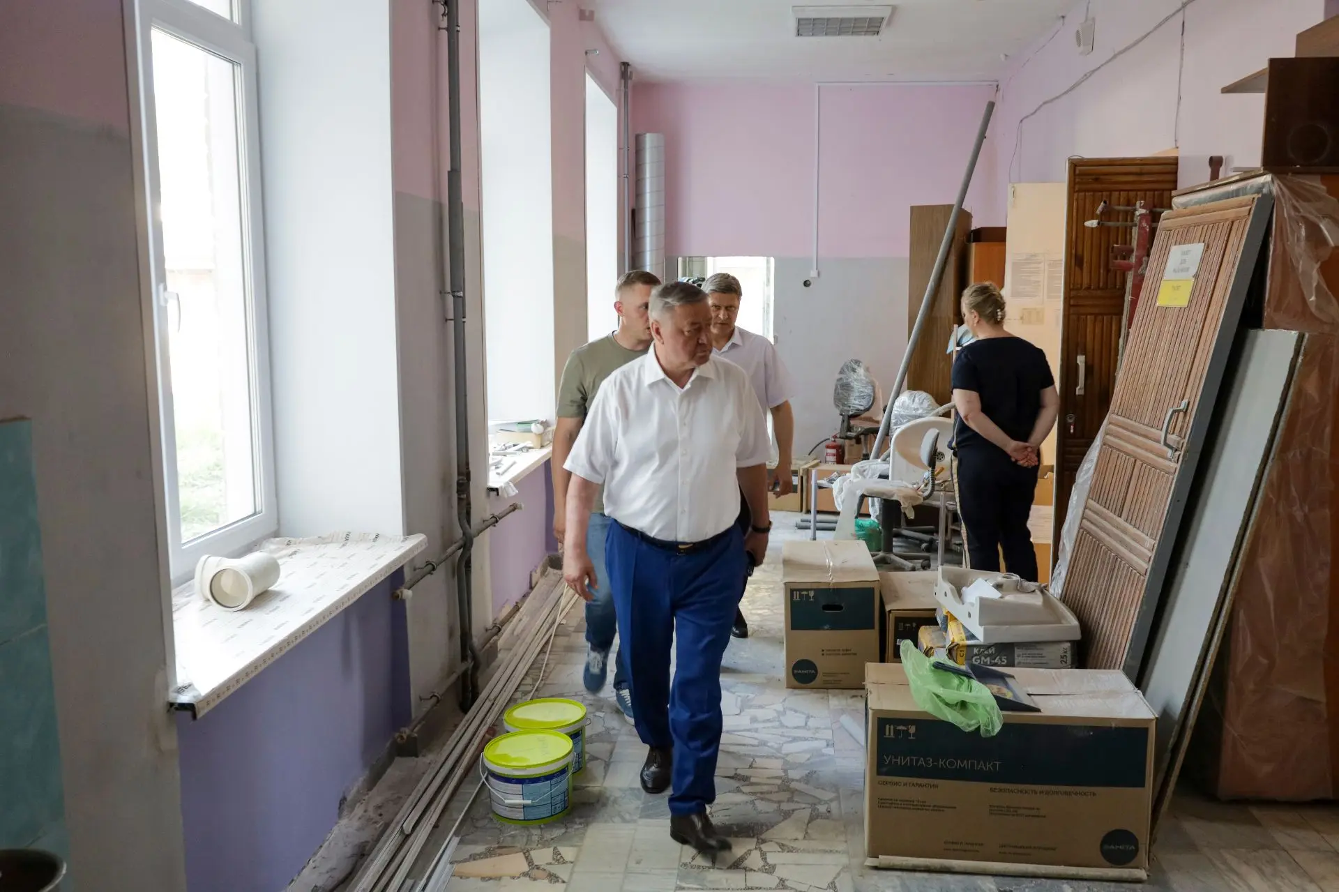 ⚒️ Продолжаем капитальный ремонт двух образовательных организаций - Северского лицея и ...