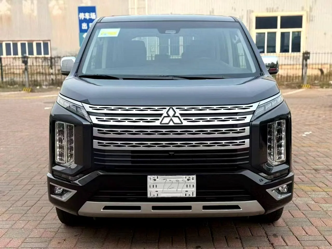 Mitsubishi Delica D5 🔥