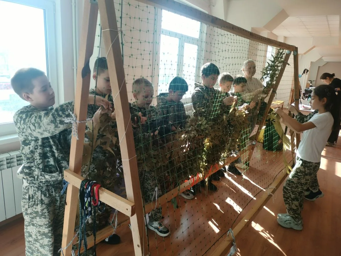 23.03.2026 г. казачата - юнармейцы 3 "Б" класса в объединении "Дети - волонтёры" продолжают  акцию в