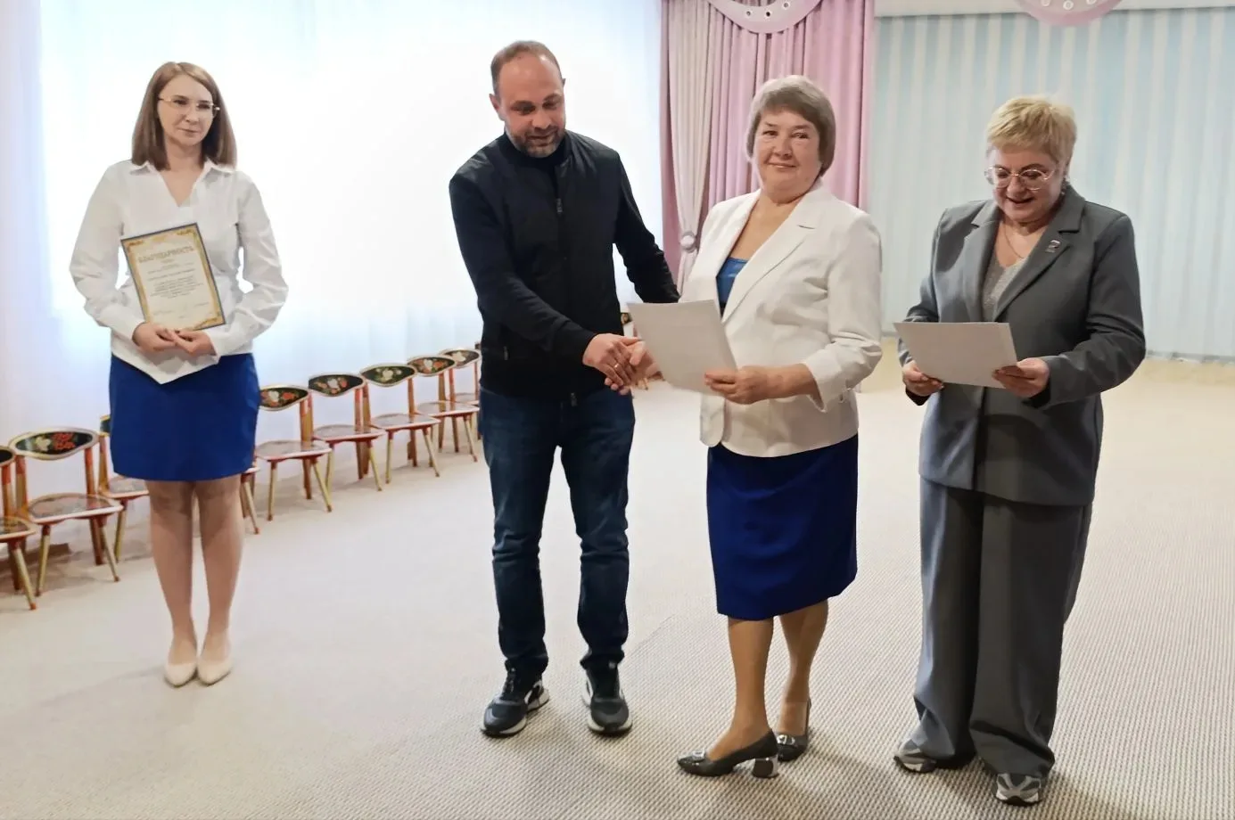 За содействие в организации конкурса детского рисунка "ПРИРОДА - НАШ ДОМ" в рамках феде...