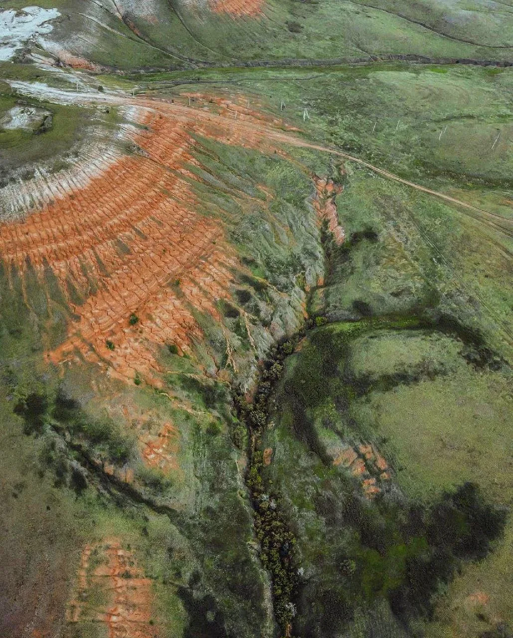 Раковская Лысая гора в Самарской области  По дороге в село Большая Раковка Самарской области издали 