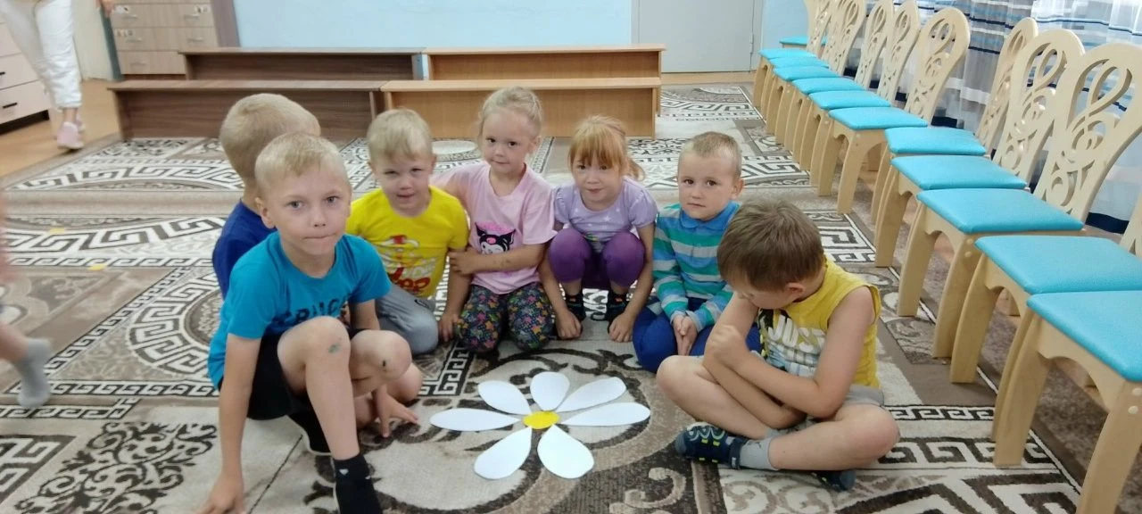 ДЕНЬ СЕМЬИ В ДЕТСКОМ САДУ
9 июля в нашем детском саду прошло мероприятие, посвященное Дню семьи, люб