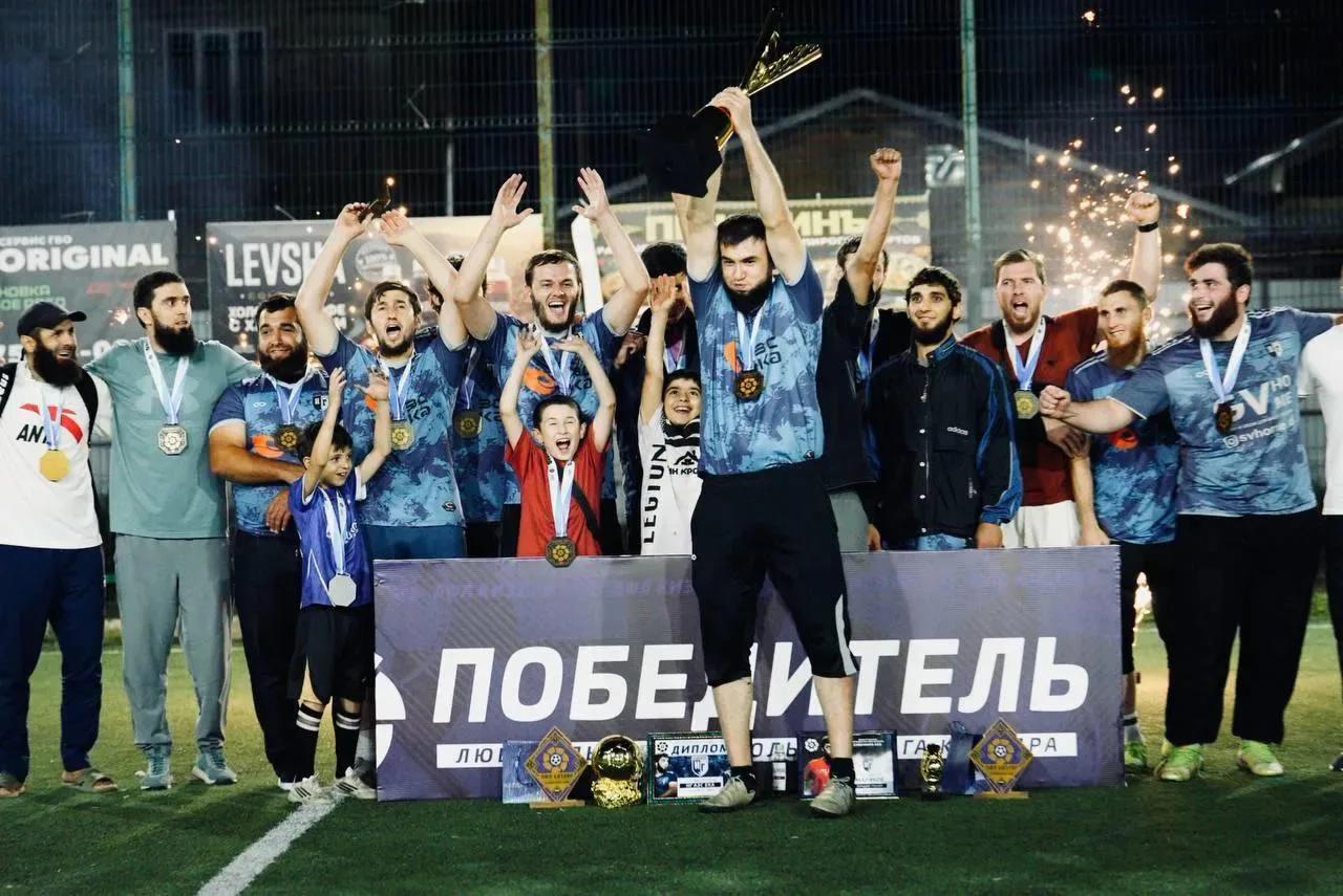Футбольная команда из Тарумовского района — чемпионы ЛФЛ 2026 года!