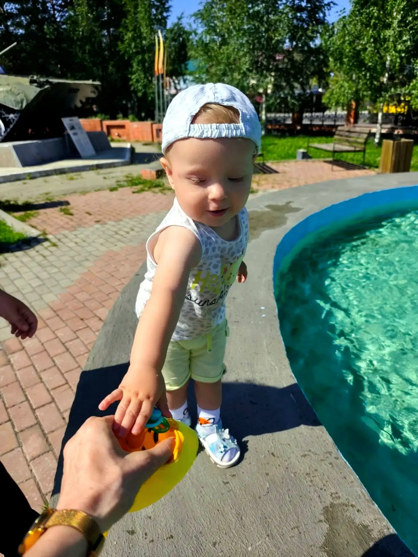 Гуляем последние денечки перед отпуском🤩🤩🤩 на улице лето!!! Так здорово))))