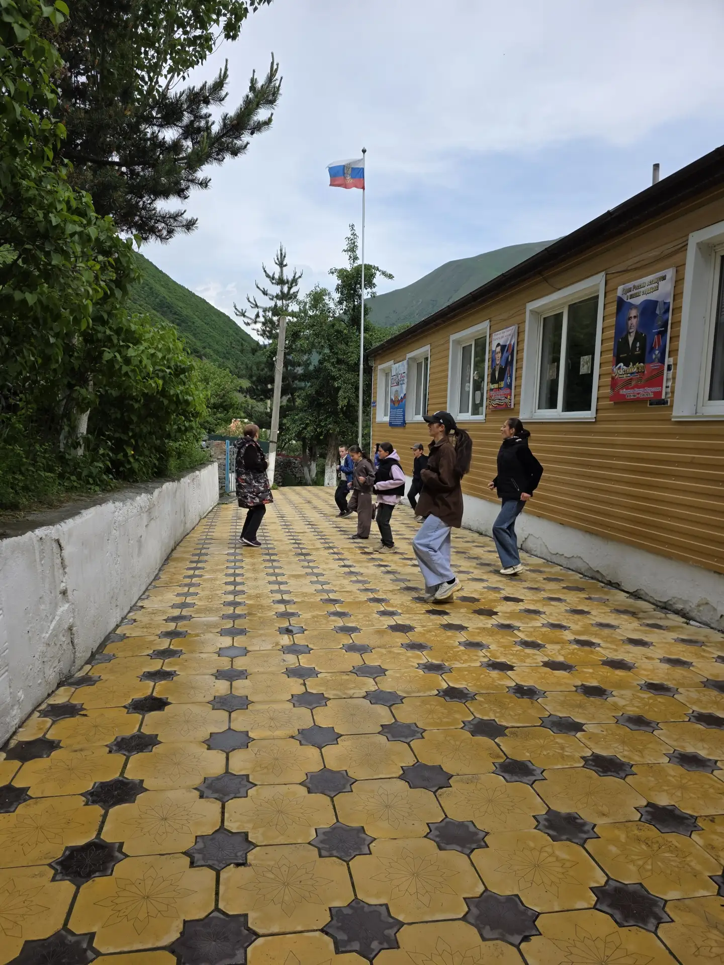 11 и 12 июня в лагере дневного пребывания "Кина" ,открытом на базе МКОУ"КИНИНСКАЯ СОШ "  учащиеся с 